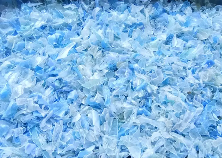 Blue-white PET flakes real product image